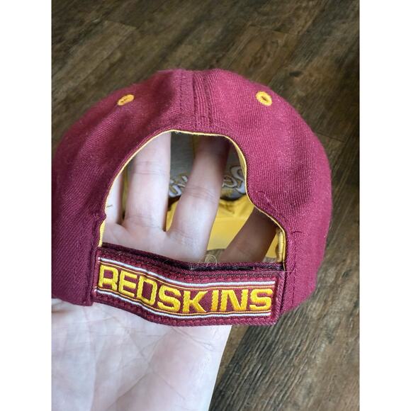 Retro Throwback Old Washington Redskins Embroidered Logo Trucker Hat Cap - Picture 5 of 5